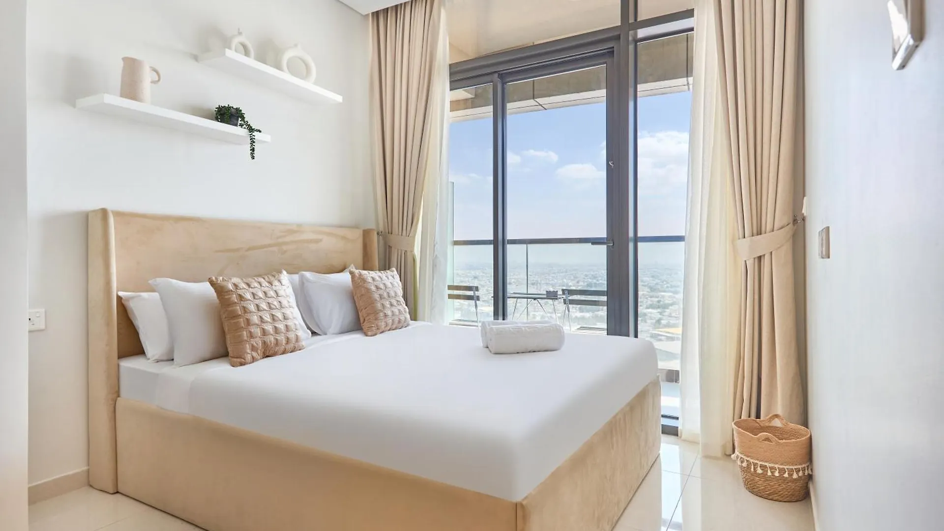 Amazing 2Br Near Downtown - Sea & City View دبي