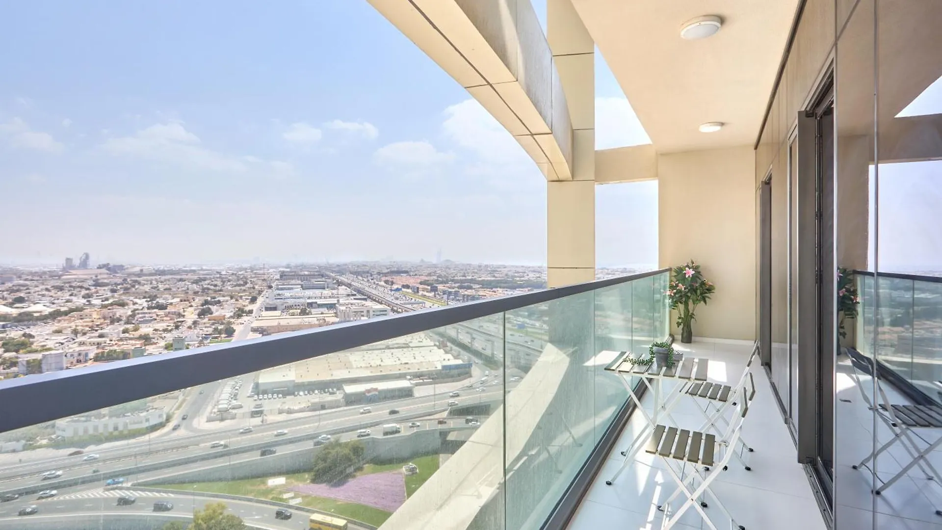 شقة Amazing 2Br Near Downtown - Sea & City View دبي