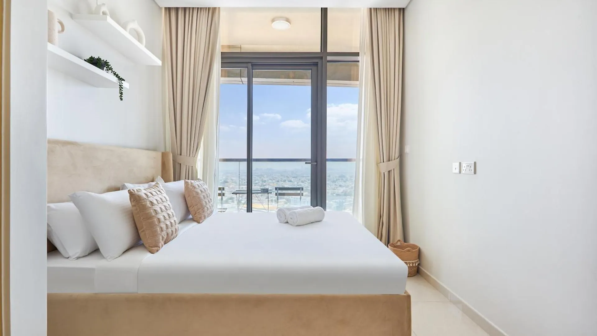 Amazing 2Br Near Downtown - Sea & City View دبي